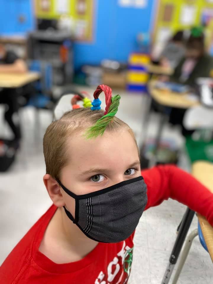 Student wears wacky hair